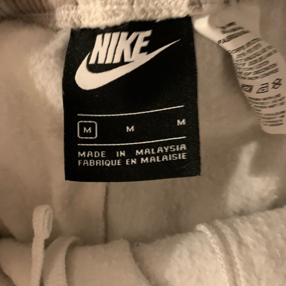 Nike Mens Camouflage Fleece Shorts, Like New, Drawstring Closure, Medium - Picture 9 of 13